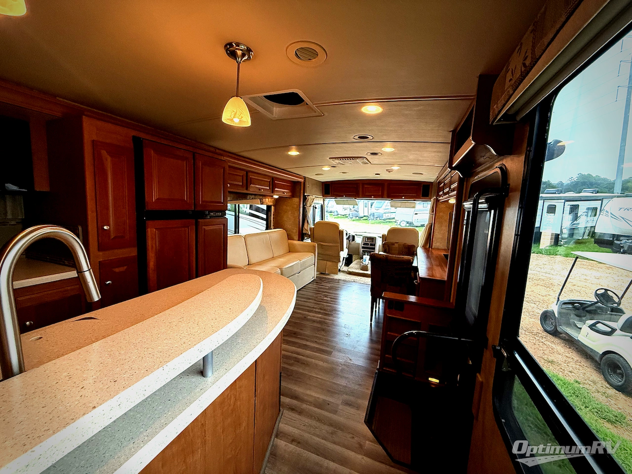 2016 Winnebago Vista LX 36Y Photo 3