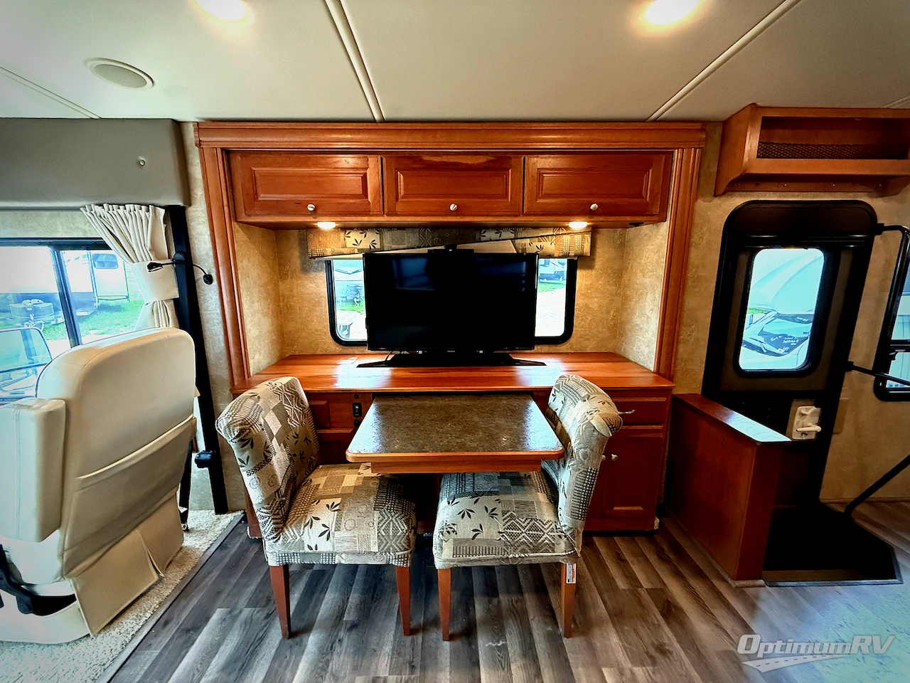 2016 Winnebago Vista LX 36Y Photo 5