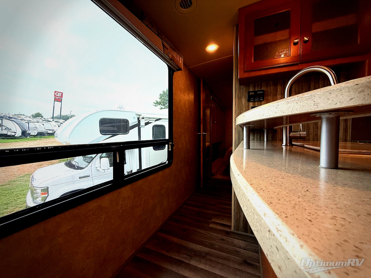 2016 Winnebago Vista LX 36Y Photo 9