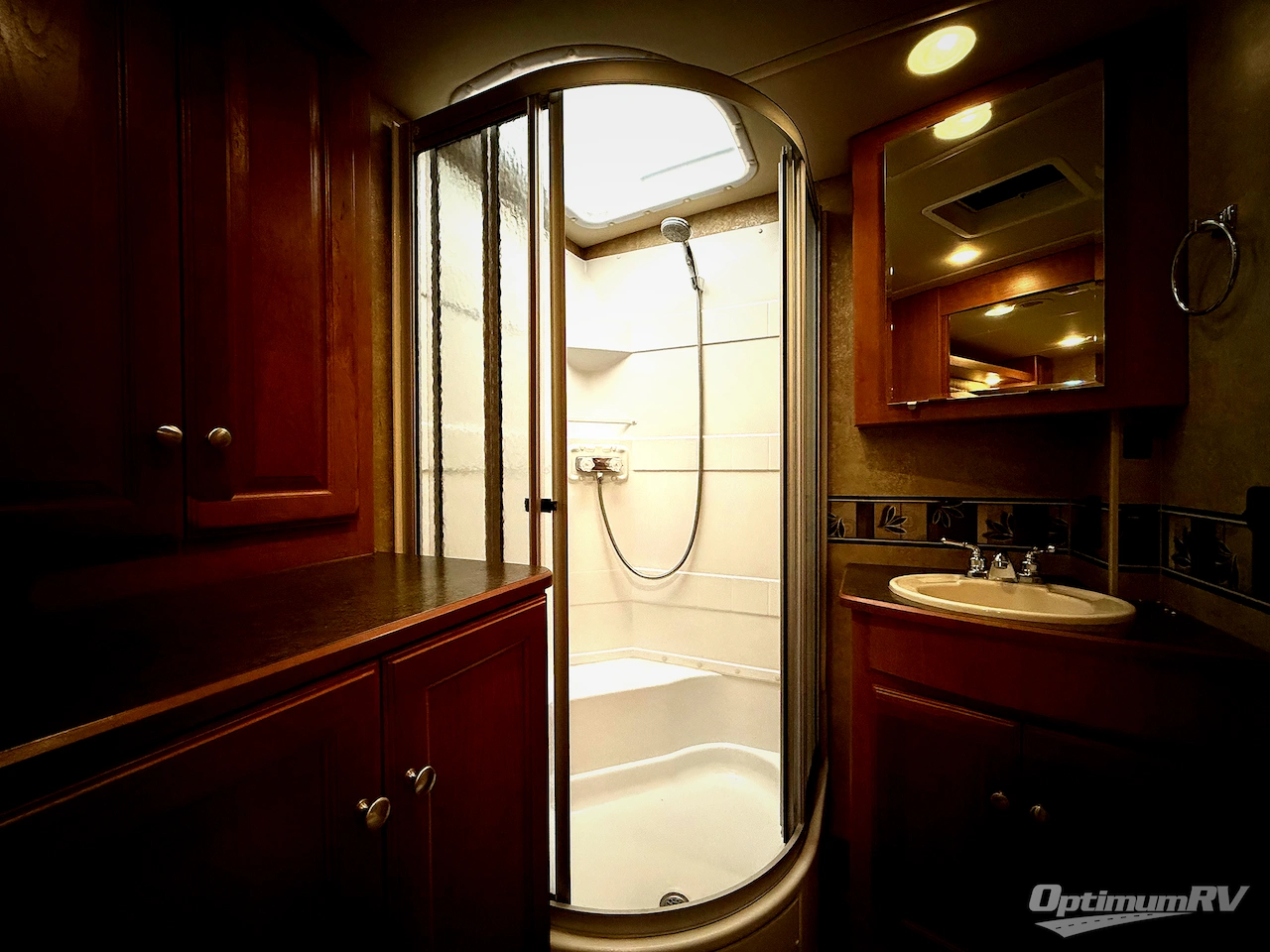 2016 Winnebago Vista LX 36Y Photo 10