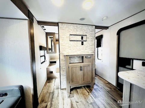 2022 Dutchmen Coleman Lantern LT Series 262BH RV Photo 4
