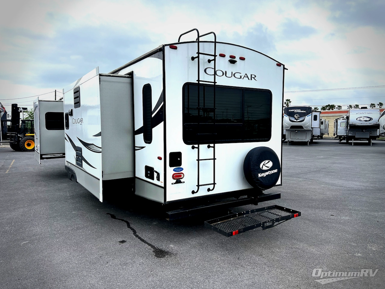 2020 Keystone Cougar Half-Ton 32RLI Photo 3