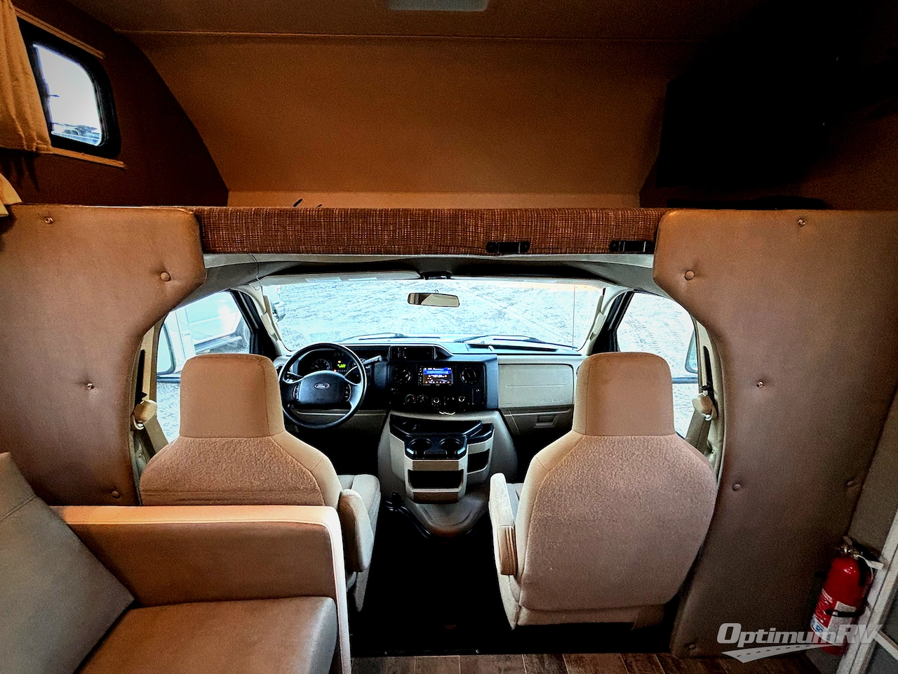 2019 Winnebago Outlook 25J Photo 6