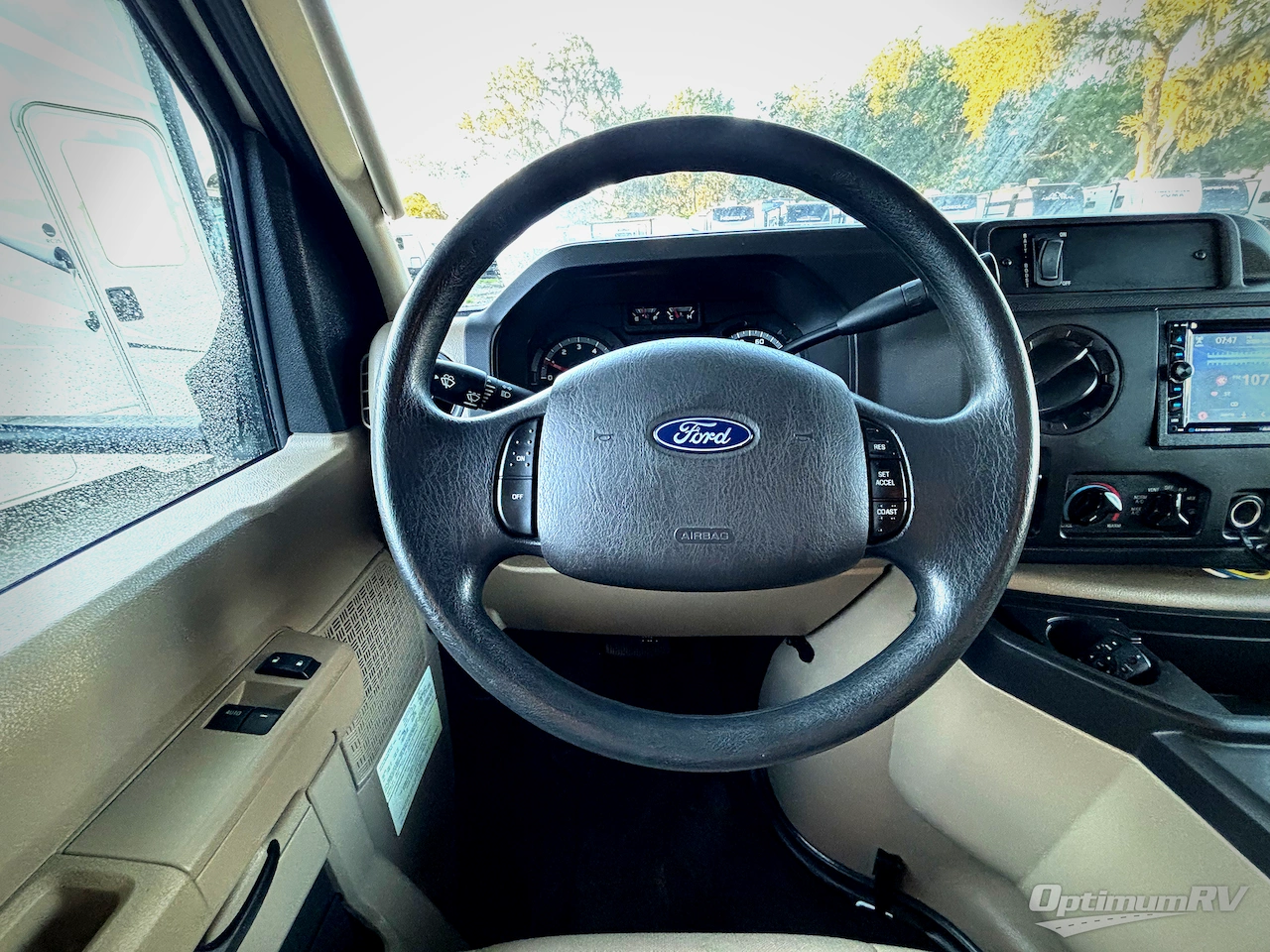 2019 Winnebago Outlook 25J Photo 7