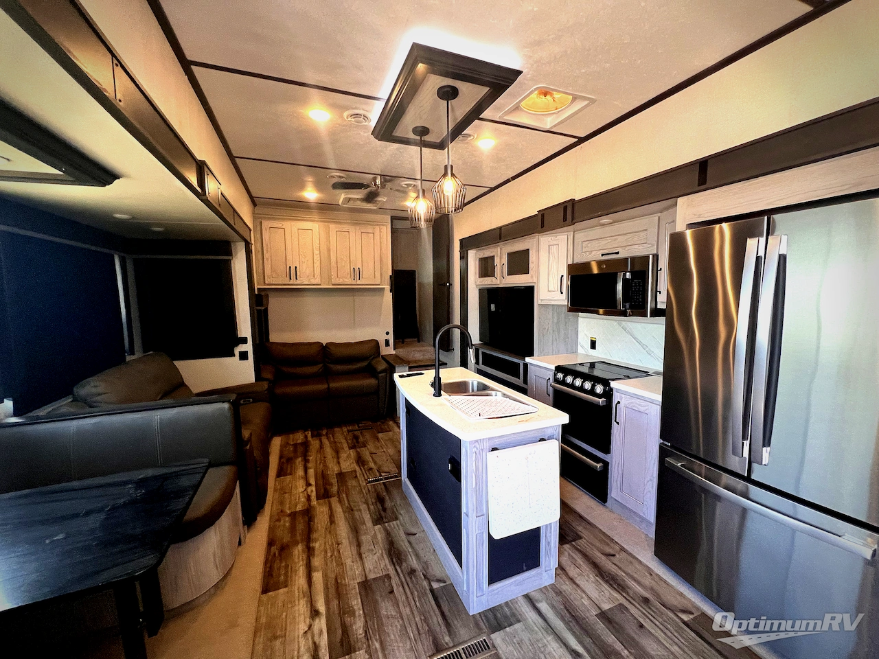 2022 Keystone Montana High Country 351BH Photo 4
