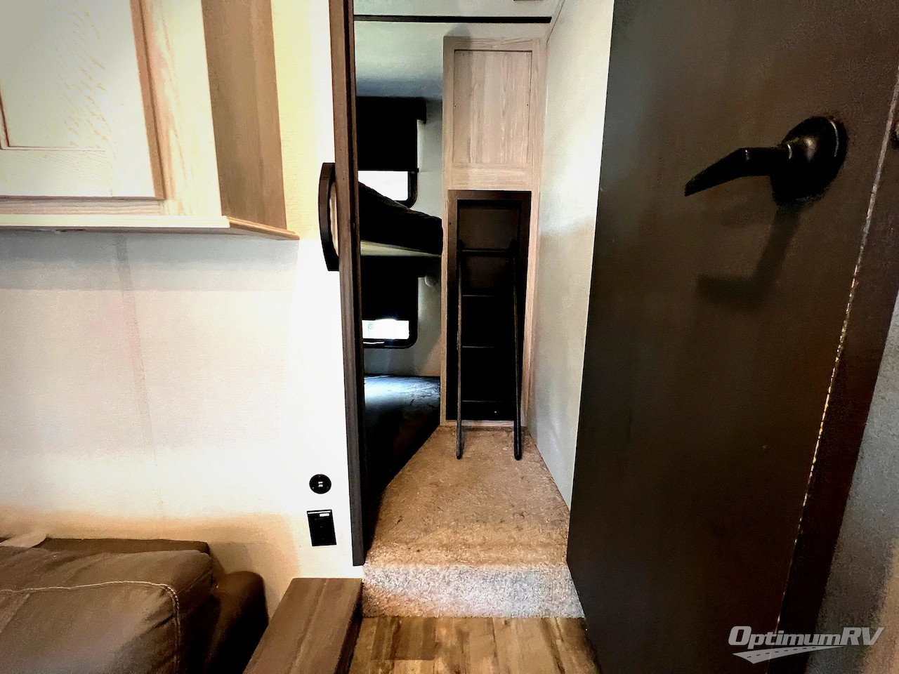2022 Keystone Montana High Country 351BH Photo 13