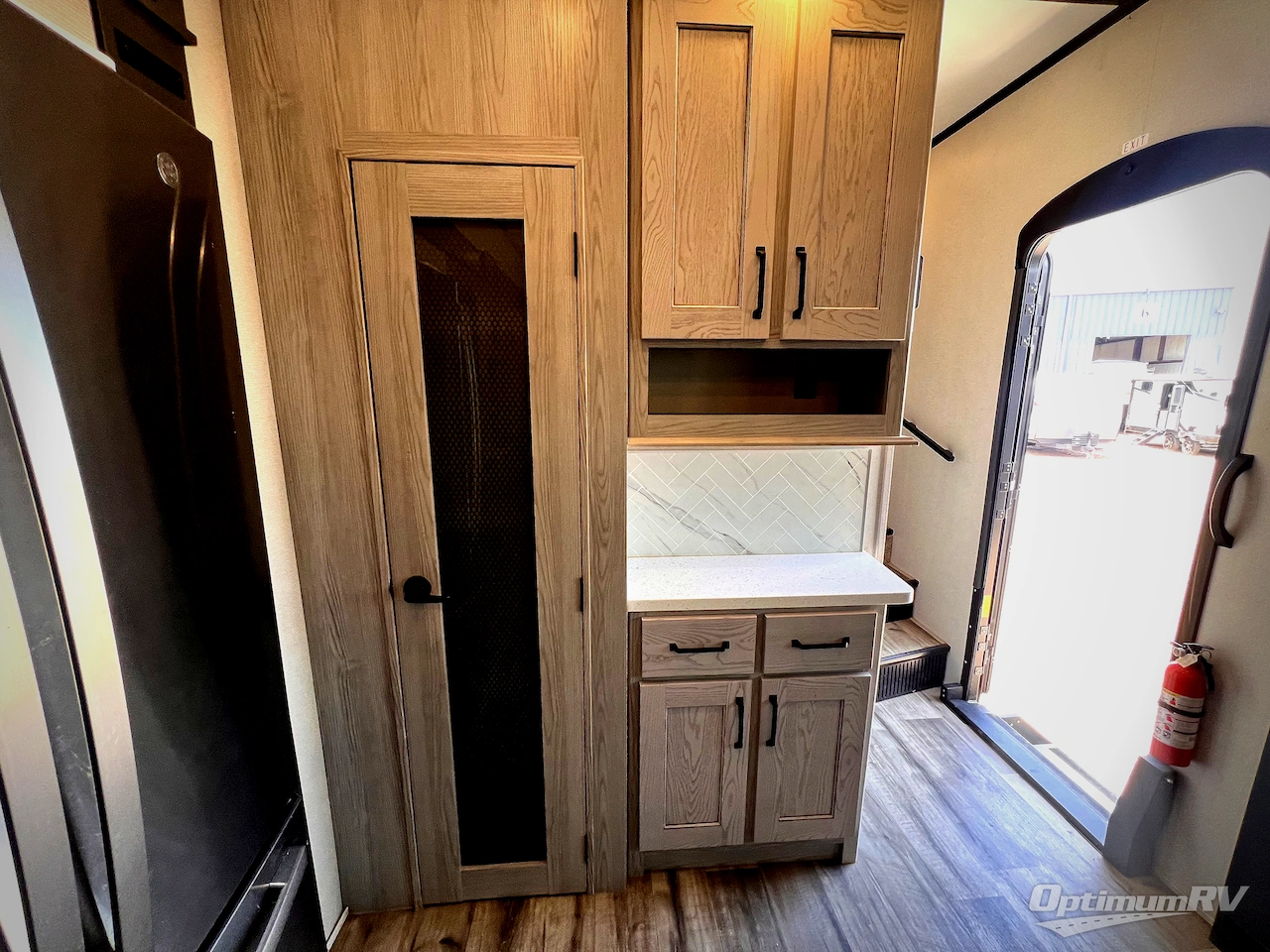 2022 Keystone Montana High Country 351BH Photo 17