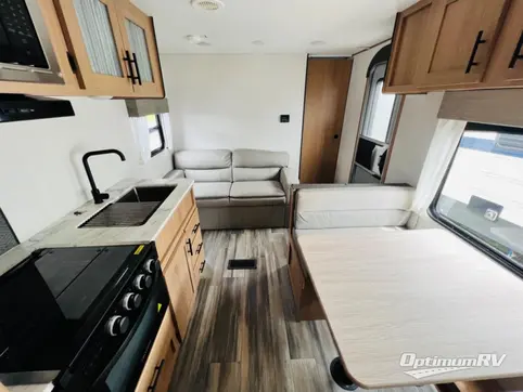 2022 Prime Time Avenger 26BK RV Photo 2