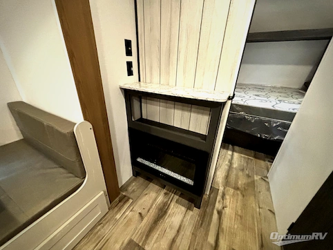 2025 Dutchmen Aspen Trail LE 26RL RV Photo 4