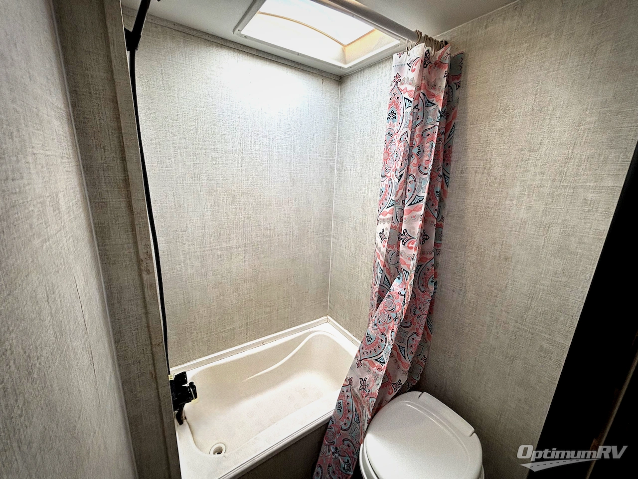 2022 Gulf Stream Kingsport Ultra Lite 248BH Photo 13