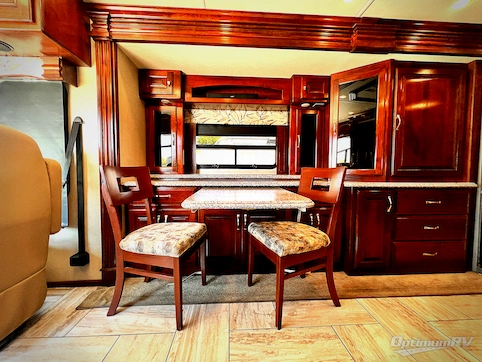 2017 Fleetwood Discovery LXE 40E RV Photo 2
