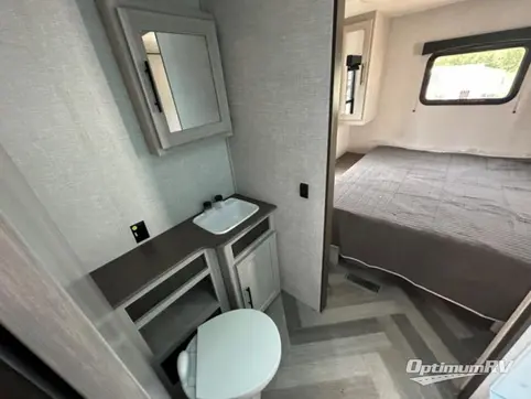 2023 CrossRoads Zinger Lite ZR259FL RV Photo 4