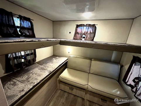 2026 Coachmen Catalina Legacy Edition 293QBCK RV Photo 4