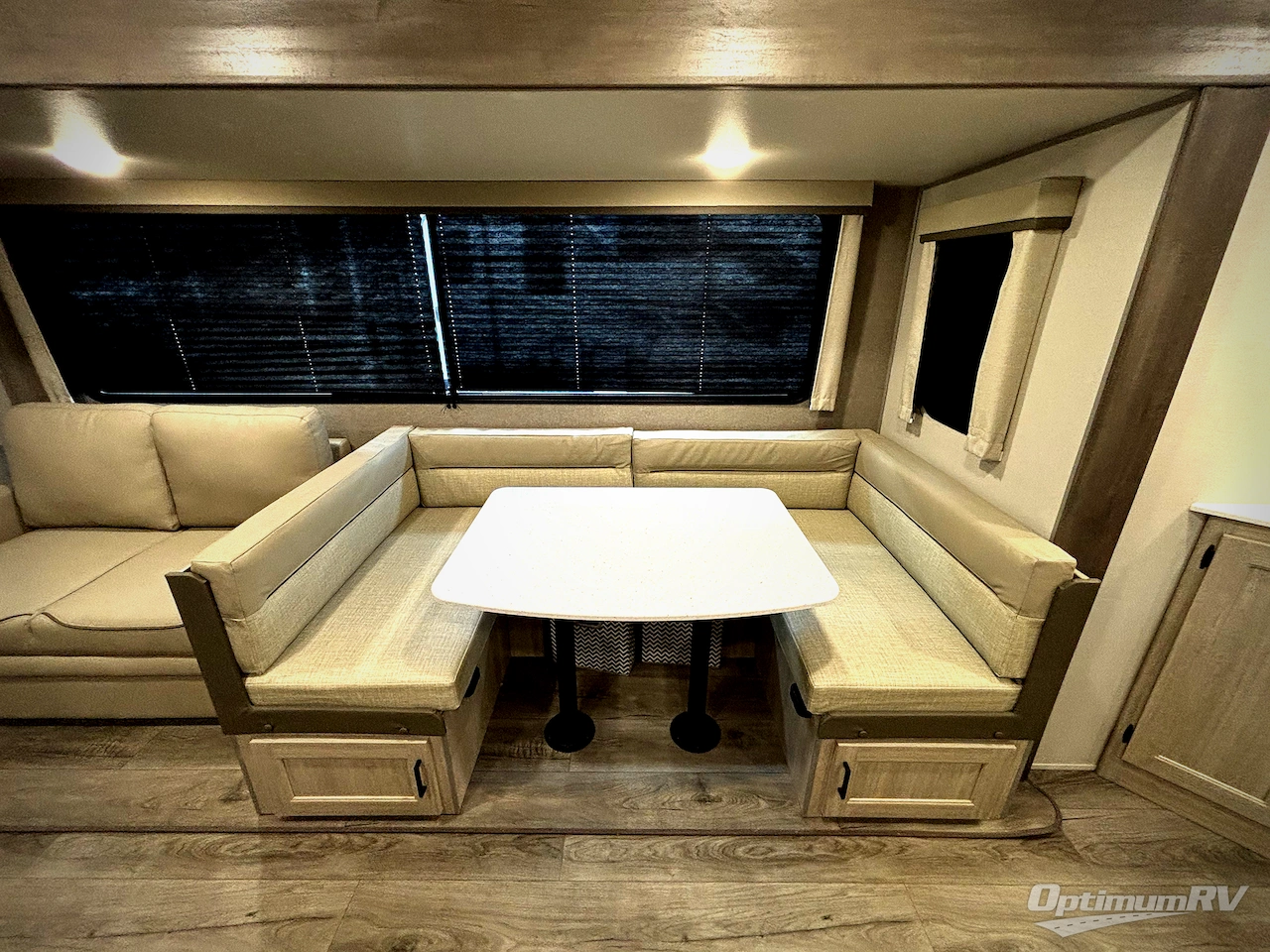 2026 Coachmen Catalina Legacy Edition 273DBHCKLE Photo 9