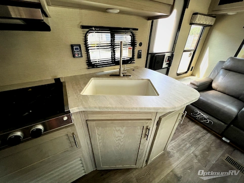 2023 Coachmen Catalina Summit Series 8 231MKS RV Photo 3
