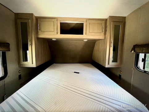 2023 Coachmen Catalina Summit Series 8 231MKS RV Photo 4
