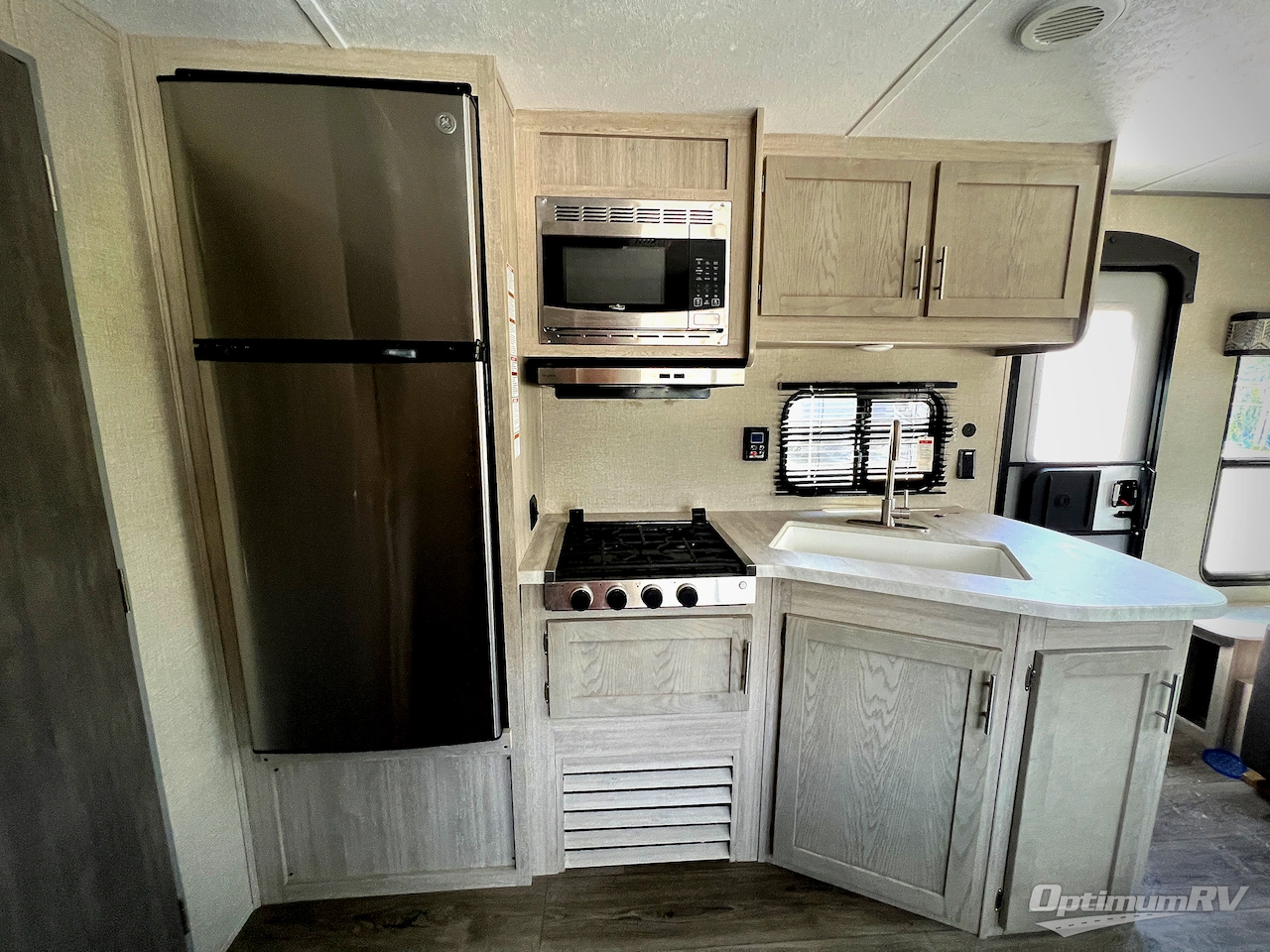 2023 Coachmen Catalina Summit Series 8 231MKS Photo 10