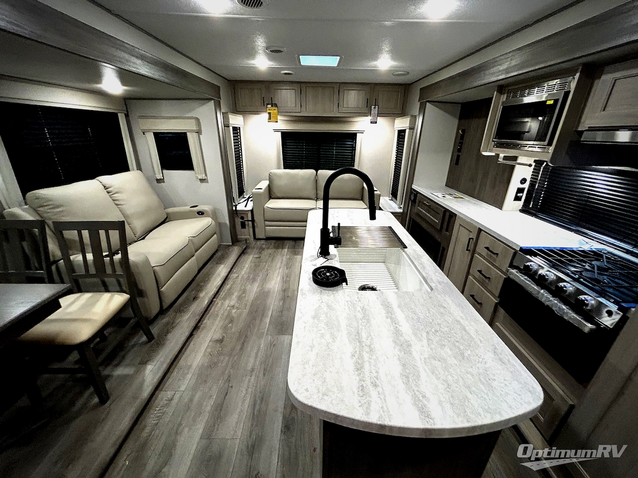 2025 Coachmen Catalina Legacy Edition 313RLTS Photo 4