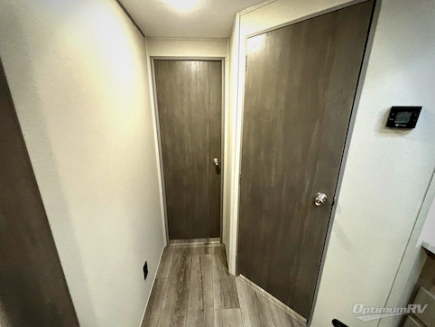 2026 Coachmen Catalina Summit Series 8 281QBUNK RV Photo 2