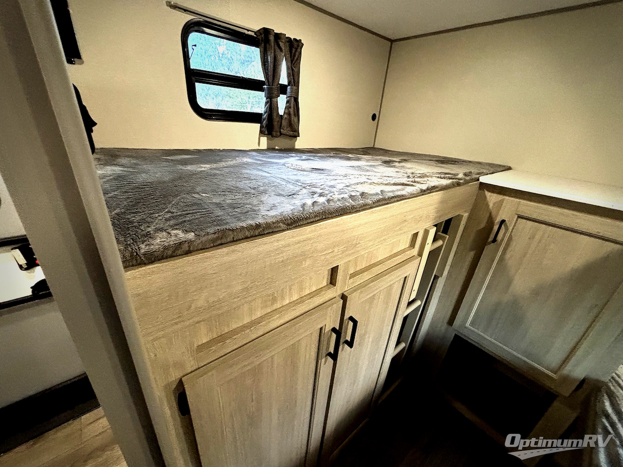 2026 Coachmen Catalina Summit Series 8 281QBUNK Photo 19