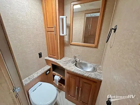 2015 Coachmen Encounter 37LS RV Photo 4