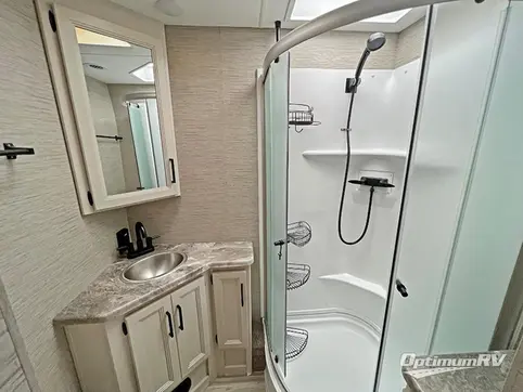 2022 Thor ACE 32.3 RV Photo 4