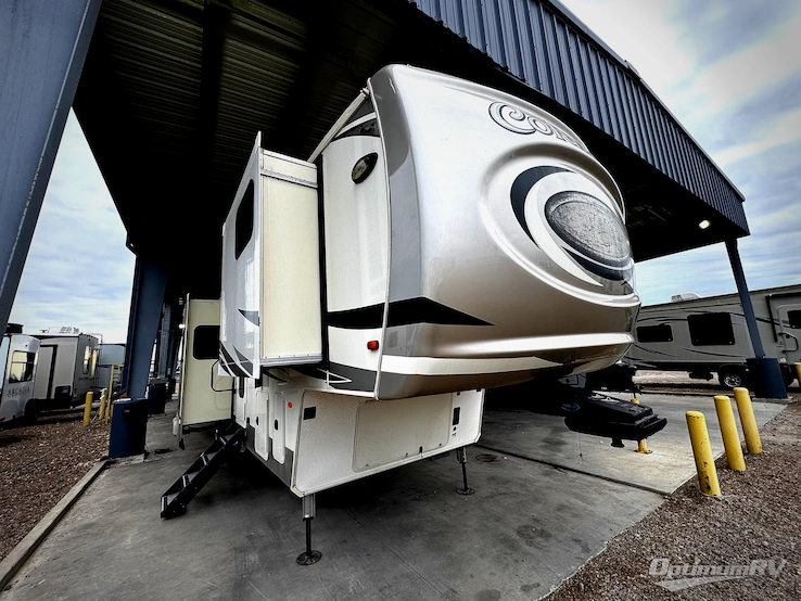 2017 Keystone Montana High Country 305RL RV Photo 1