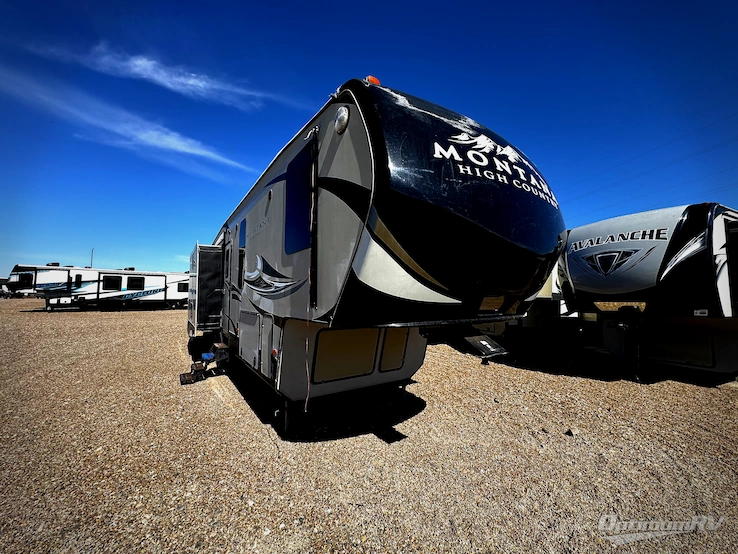 2017 Keystone Montana High Country 305RL RV Photo 1