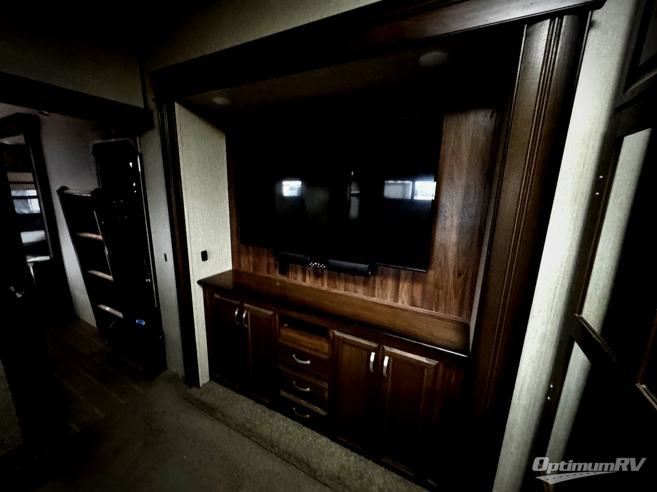 2017 Keystone Montana High Country 305RL Photo 22