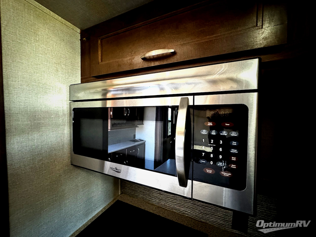 2017 Keystone Montana High Country 305RL Photo 6