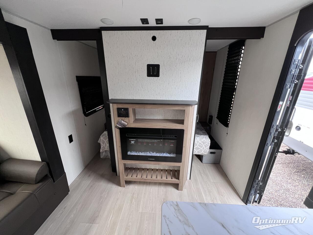 2025 Forest River Cherokee Grey Wolf 26DBH Photo 6