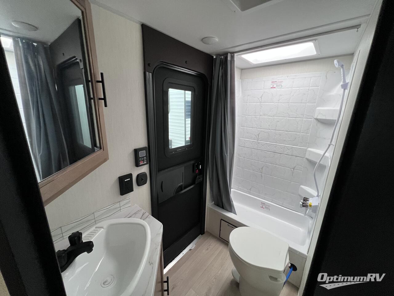 2025 Forest River Cherokee Grey Wolf 26DBH Photo 11