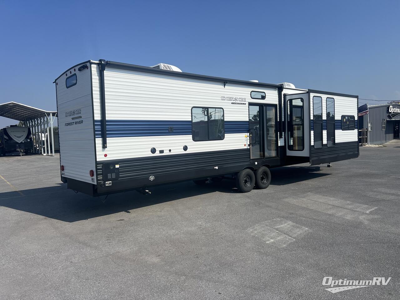 2025 Forest River Cherokee Timberwolf 39NA Photo 2