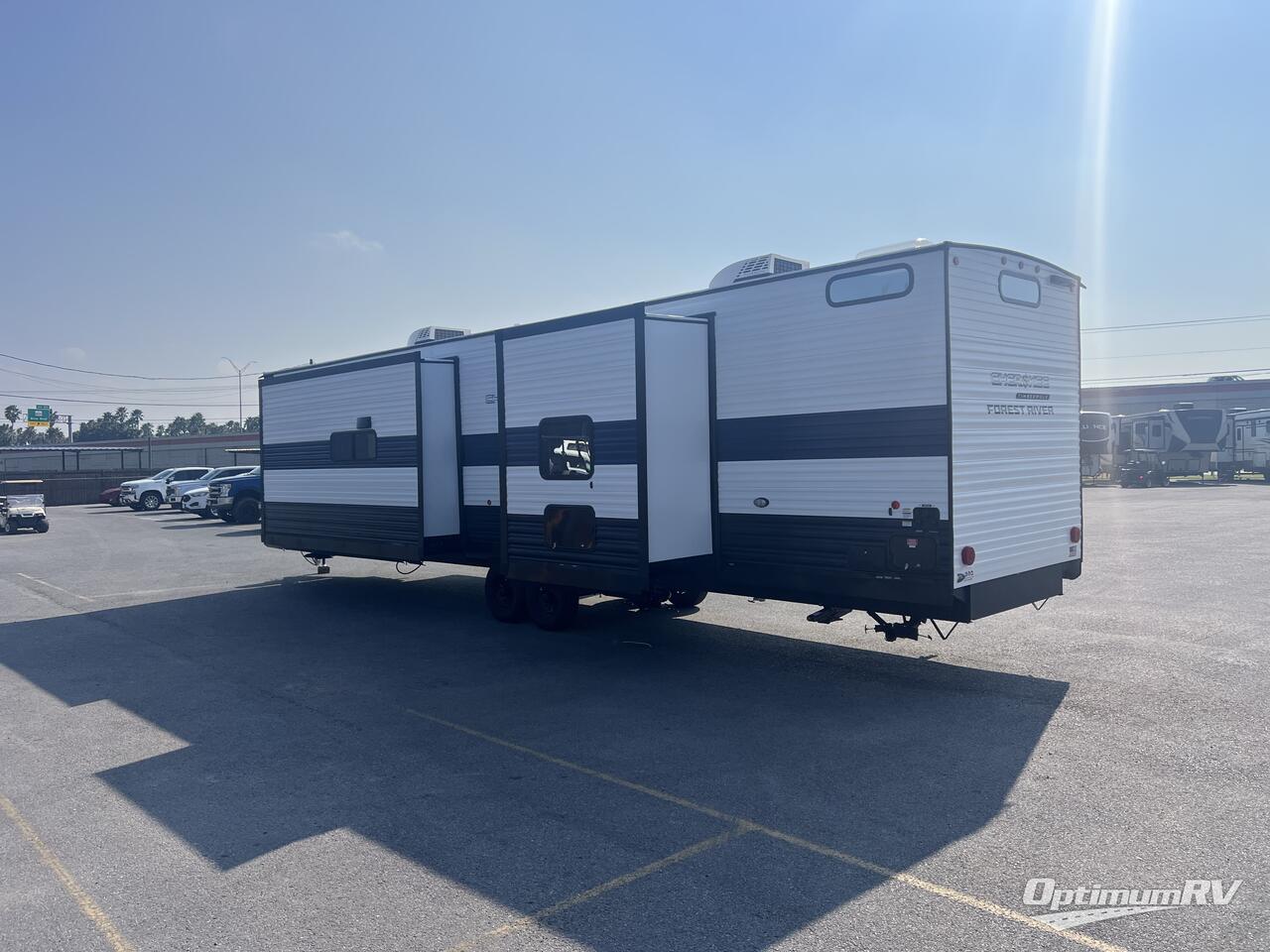 2025 Forest River Cherokee Timberwolf 39NA Photo 3