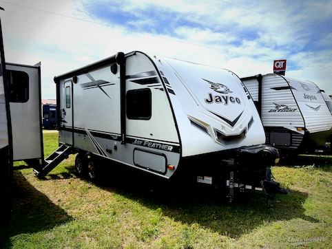 Used 2021 Jayco Jay Feather 16RK Featured Photo