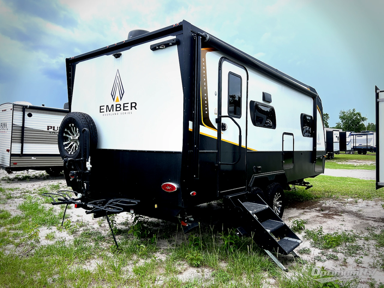 2023 Ember Overland Series 201FBQ Photo 3
