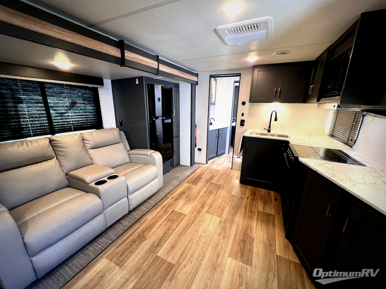 2024 Keystone Bullet Crossfire Double Axle 2530RD Photo 4