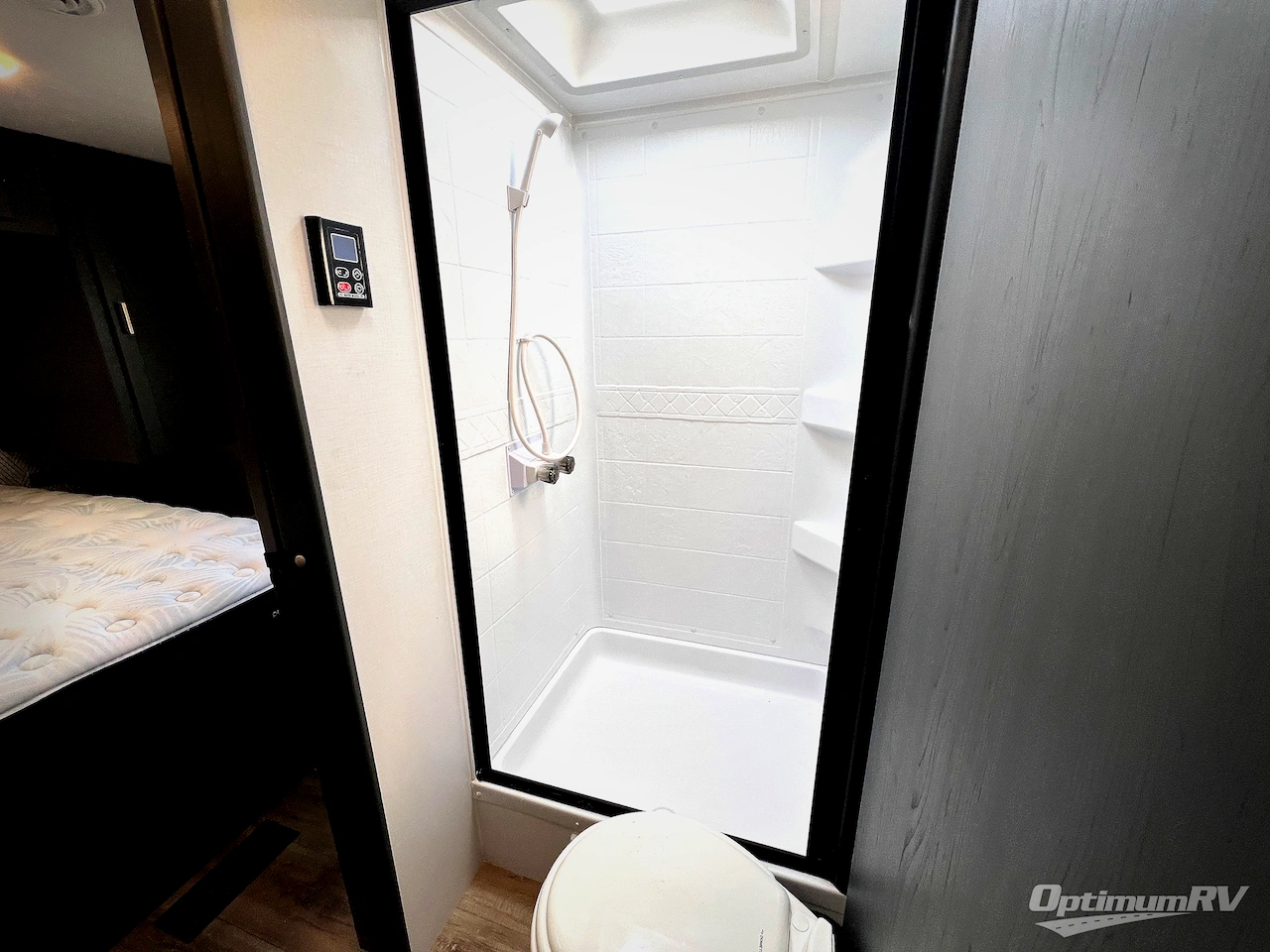 2024 Keystone Bullet Crossfire Double Axle 2530RD Photo 19