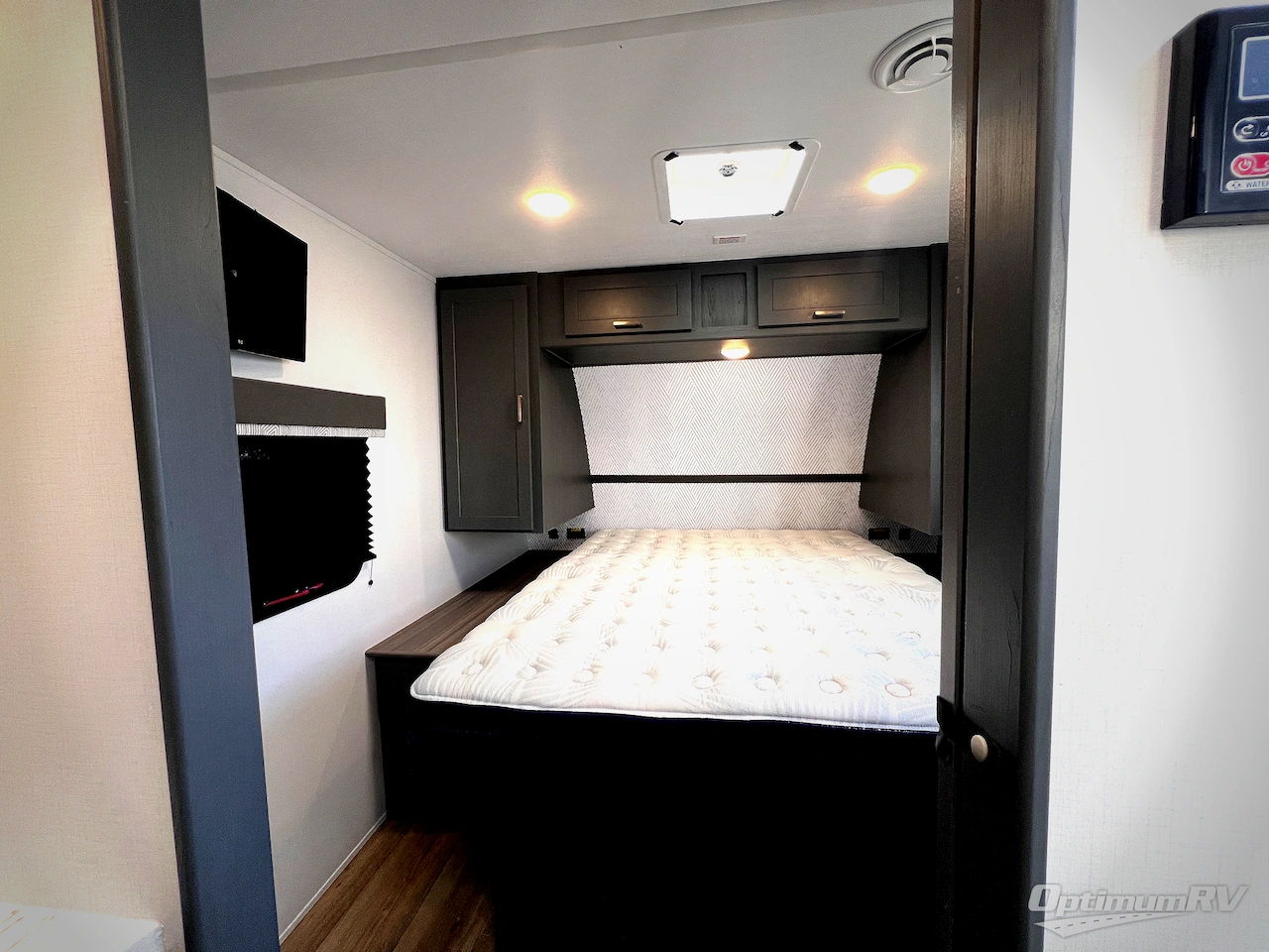 2024 Keystone Bullet Crossfire Double Axle 2530RD Photo 21