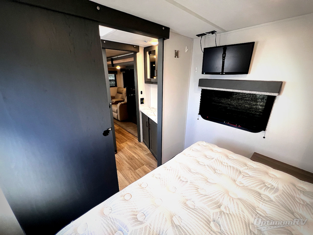 2024 Keystone Bullet Crossfire Double Axle 2530RD Photo 24