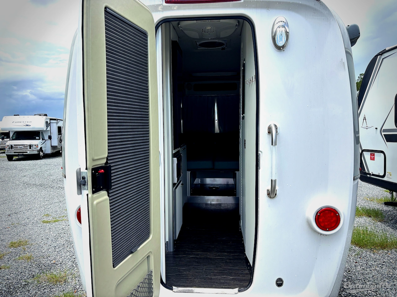 2019 Airstream Nest 16FB Photo 4