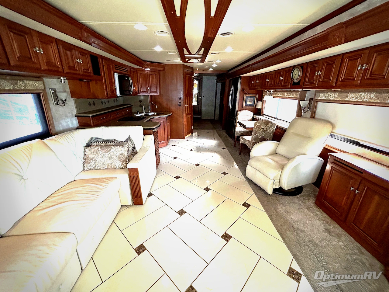 2011 Itasca Ellipse 42QD Photo 4