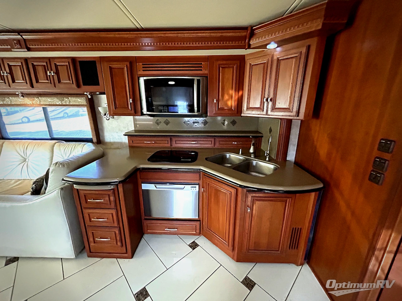 2011 Itasca Ellipse 42QD Photo 6