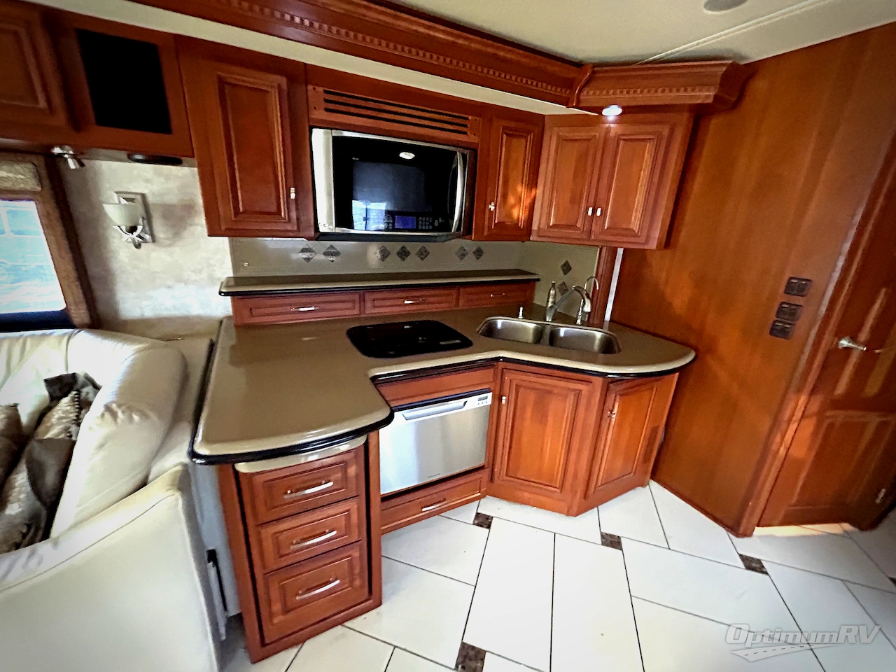 2011 Itasca Ellipse 42QD Photo 11