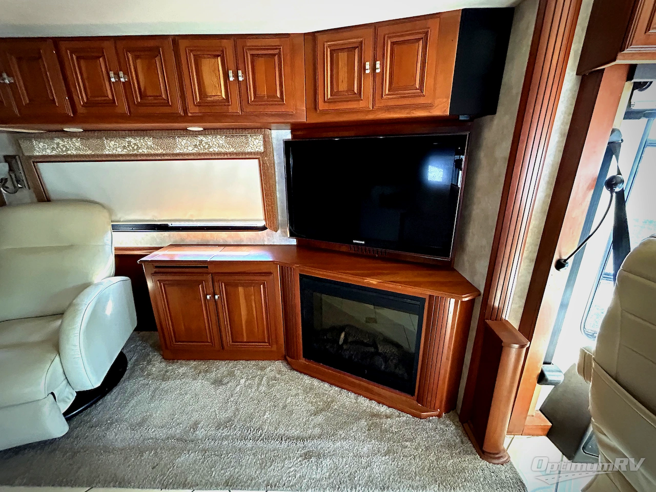 2011 Itasca Ellipse 42QD Photo 12