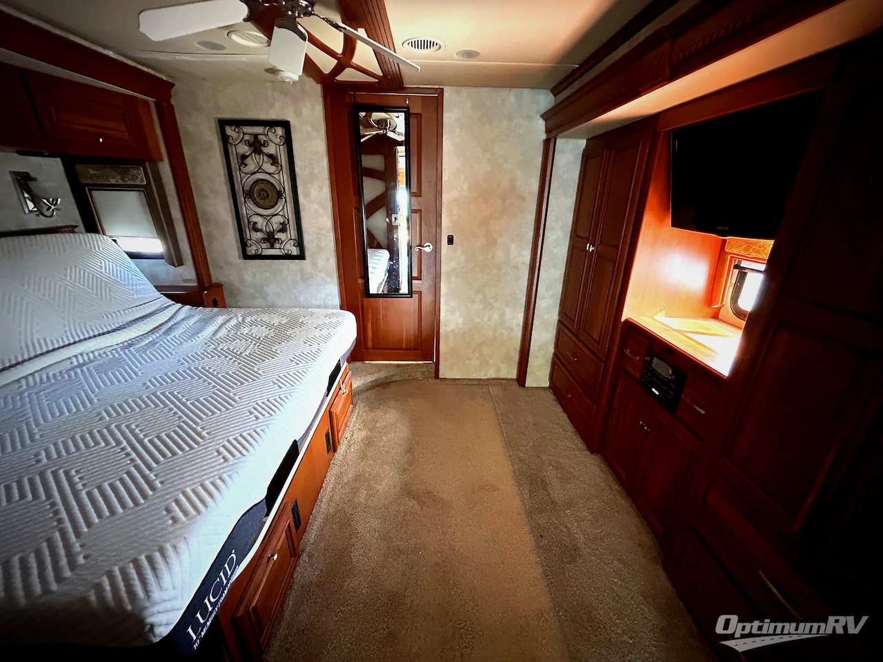 2011 Itasca Ellipse 42QD Photo 17