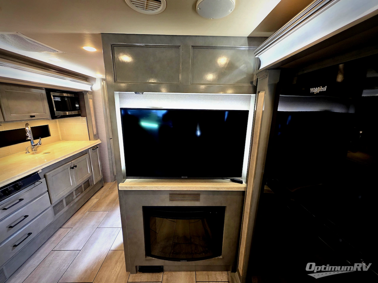 2020 Tiffin Allegro Breeze 33 BR Photo 9