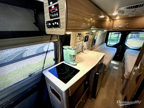 2020 Winnebago Boldt 70 BL RV Photo 3