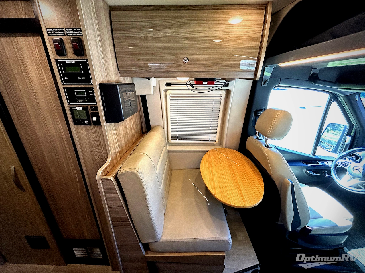 2020 Winnebago Boldt 70 BL Photo 10