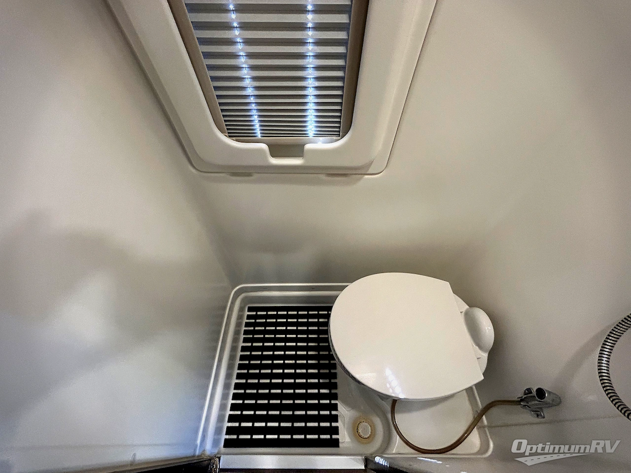 2020 Winnebago Boldt 70 BL Photo 15